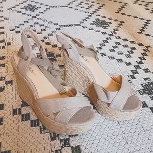 NWOT Lulus Esme Light Tan Espadrille Lace-Up Wedges Size 9